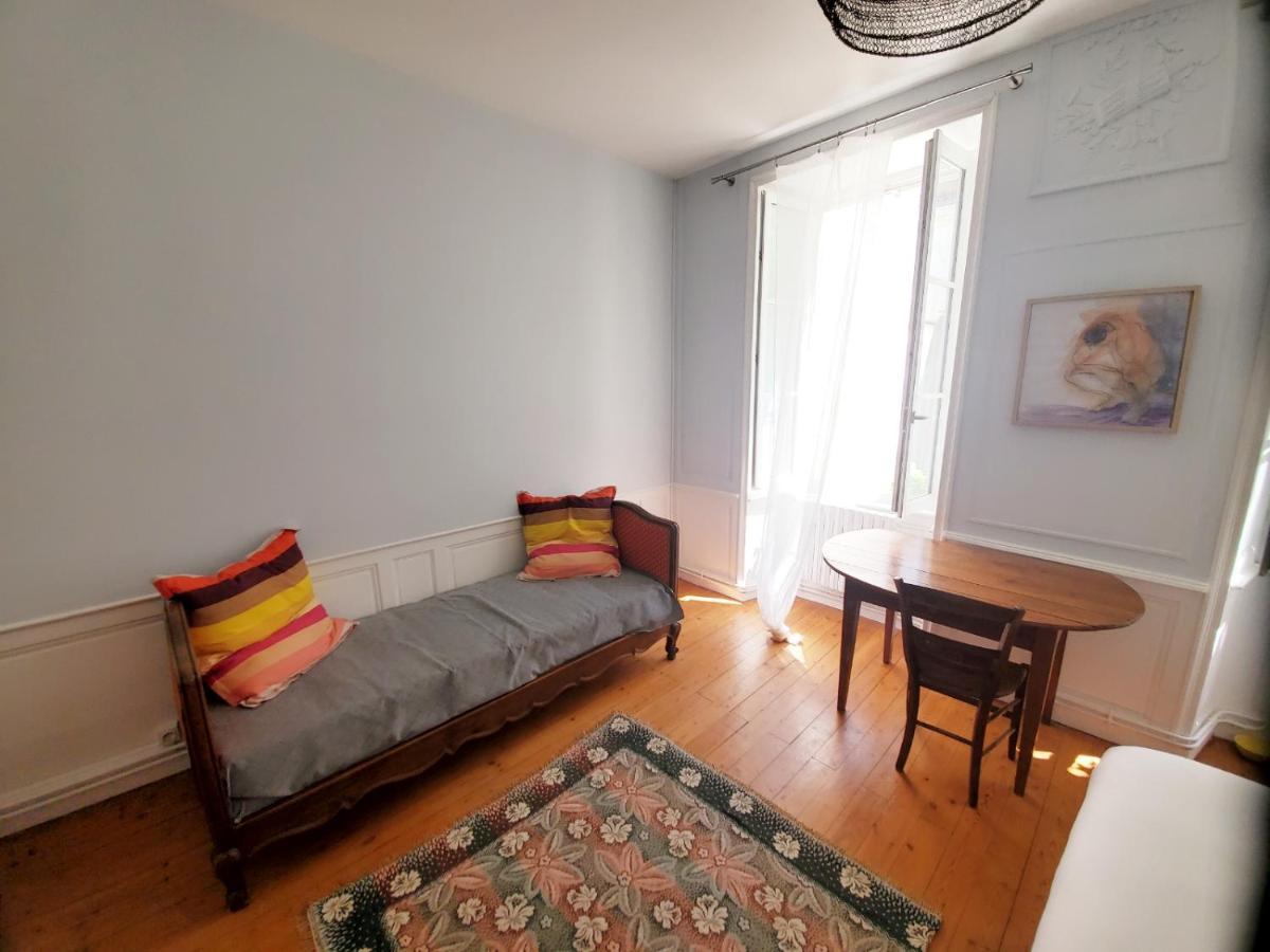La Maison De Ville 76M2 Avec Terrasse De 22M2 La Rochelle  Eksteriør bilde